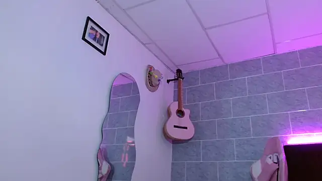 Dakota bumm online show from 04-06-26, 06:53