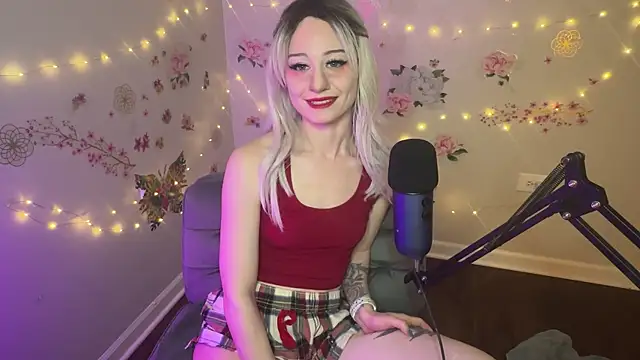 Starr1123 online show from 05-19-26, 03:57