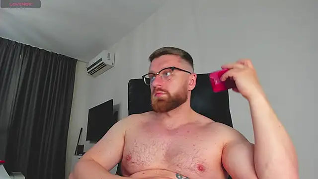 Snapshot of Findom_guy chatting on 03-16-26, 01:26 Findom guy online show from 03-16-26, 01:26
