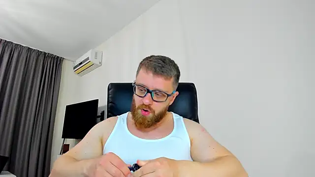Snapshot of Findom_guy chatting on 04-06-26, 08:48 Findom guy online show from 04-06-26, 08:48