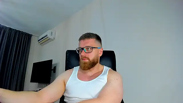 Snapshot of Findom_guy chatting on 04-28-26, 11:15 Findom guy online show from 04-28-26, 11:15