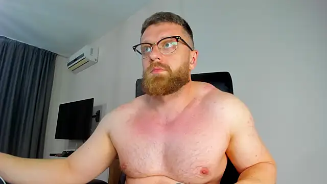 Snapshot of Findom_guy chatting on 04-30-26, 08:57 Findom guy online show from 04-30-26, 08:57