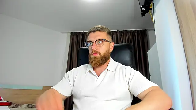 Snapshot of Findom_guy chatting on 06-07-26, 05:27 Findom guy online show from 06-07-26, 05:27