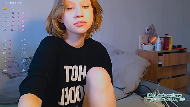 amelia lye online show from 05-14-26, 02:13