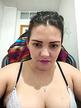 Mia Hampton online show from 02-24-26, 10:30