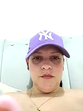 Mia Hampton online show from 04-11-26, 10:03