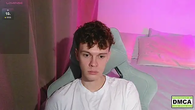 cute thomas online show from 12-22-25, 03:53