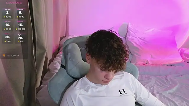 cute thomas online show from 03-18-26, 06:11