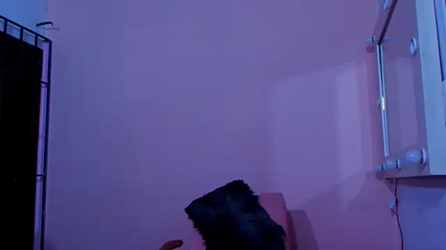 Snapshot of celeste_sea chatting on 09-08-25, 07:13 celeste sea online show from 09-08-25, 07:13