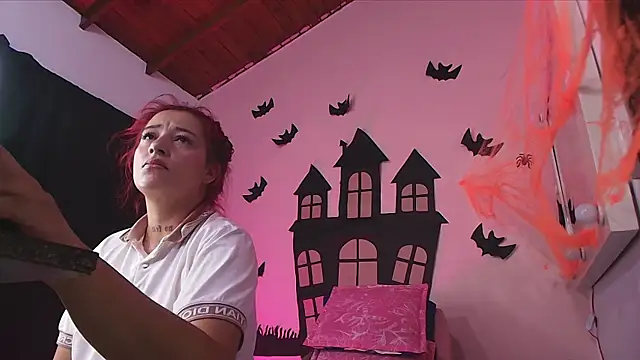 Snapshot of celeste_sea chatting on 10-22-25, 07:13 celeste sea online show from 10-22-25, 07:13