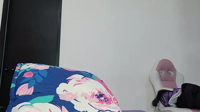 Snapshot of celeste_sea chatting on 04-11-26, 07:18 celeste sea online show from 04-11-26, 07:18