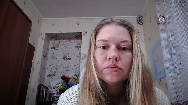 Snapshot of dream_alexa chatting on 10-24-25, 01:46 dream alexa online show from 10-24-25, 01:46