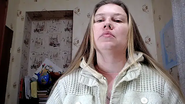 Snapshot of dream_alexa chatting on 12-19-25, 04:19 dream alexa online show from 12-19-25, 04:19