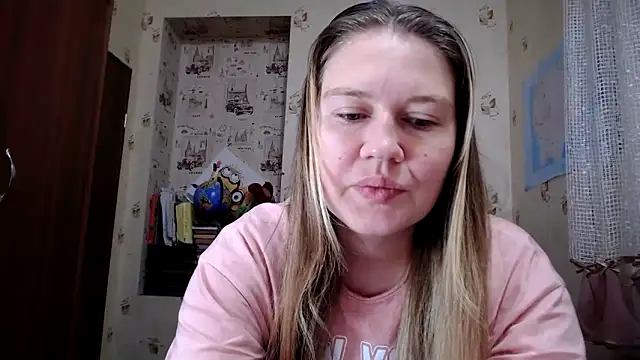 Snapshot of dream_alexa chatting on 12-21-25, 04:08 dream alexa online show from 12-21-25, 04:08