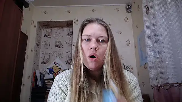 Snapshot of dream_alexa chatting on 02-28-26, 04:13 dream alexa online show from 02-28-26, 04:13