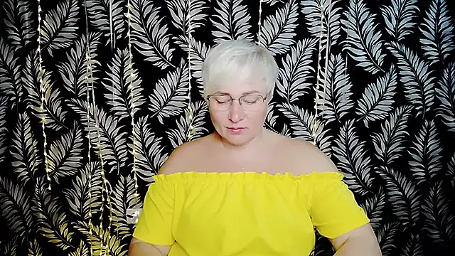 Snapshot of Olivia_playful chatting on 06-26-26, 10:30 Olivia playful online show from 06-26-26, 10:30