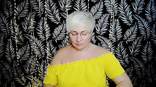 Snapshot of Olivia_playful chatting on 06-29-26, 10:37 Olivia playful online show from 06-29-26, 10:37