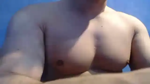 Snapshot of alex_blu chatting on 05-12-26, 03:42 alex blu online show from 05-12-26, 03:42