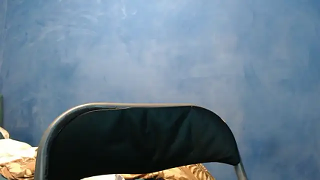 Snapshot of alex_blu chatting on 05-22-26, 12:29 alex blu online show from 05-22-26, 12:29