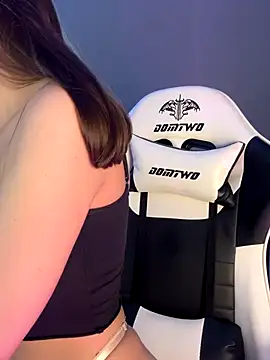 julia fly online show from 01-07-26, 10:40