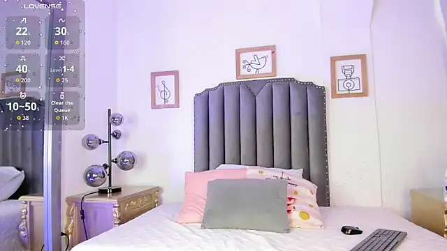 Snapshot of Vega___16 chatting on 04-11-26, 11:47 Vega 16 online show from 04-11-26, 11:47