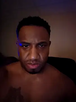 Snapshot of Sincerely69you chatting on 02-14-26, 07:05 Sincerely69you online show from 02-14-26, 07:05