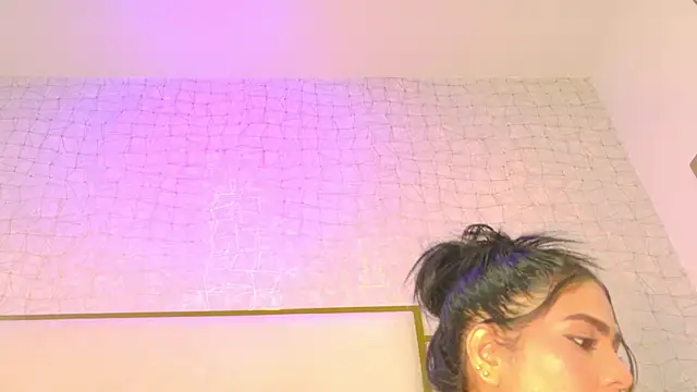 Snapshot of paola_rodriguez chatting on 06-14-26, 11:34 paola rodriguez online show from 06-14-26, 11:34