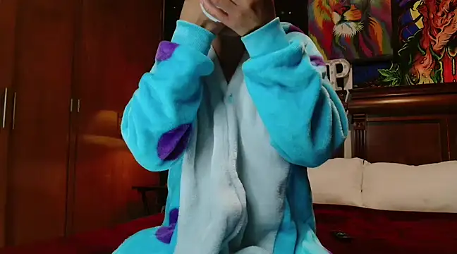 MINI Petite online show from 02-26-25, 08:15