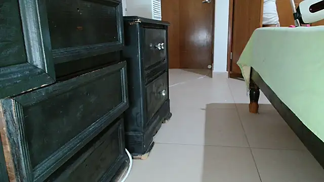MINI Petite online show from 05-18-26, 07:31
