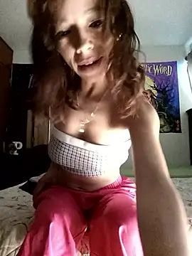 Snapshot of MINI_Petite chatting on 06-17-26, 05:47 MINI Petite online show from 06-17-26, 05:47