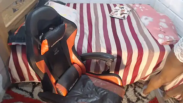 sexyjustin202 online show from 02-04-25, 02:39