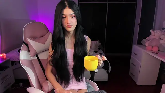 Ainhoads online show from 06-19-26, 08:29