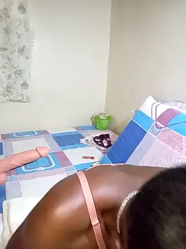 Snapshot of Ranny18l chatting on 10-21-25, 07:20 Ranny18l online show from 10-21-25, 07:20