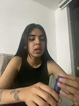 Miss Nicole online show from 12-19-24, 05:07