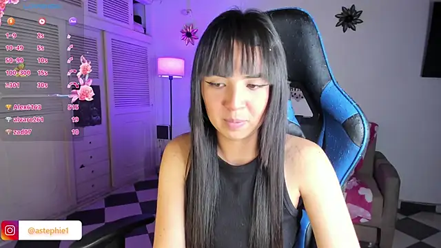 Miss Nicole online show from 12-29-24, 04:27