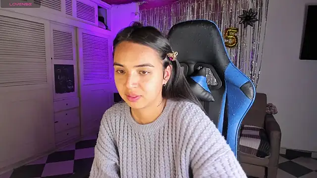 Miss Nicole online show from 01-01-25, 12:32