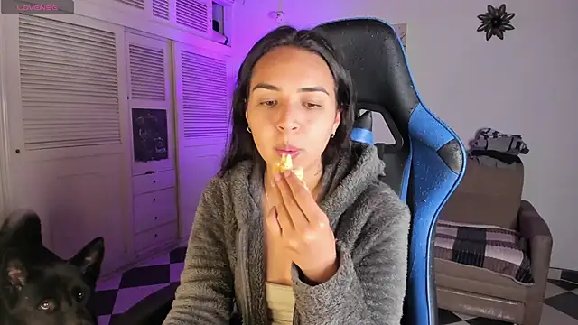 Miss Nicole online show from 01-10-25, 01:53