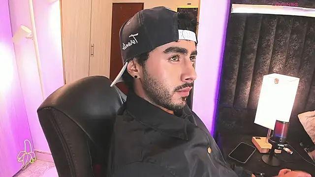 ItsMeEros online show from 04-12-26, 10:26