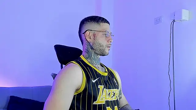  jamesleandros1 online show from 06-19-26, 10:02