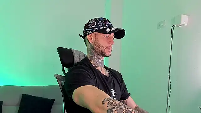  jamesleandros1 online show from 06-28-26, 02:34