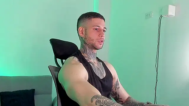  jamesleandros1 online show from 07-06-26, 10:23