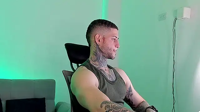  jamesleandros1 online show from 07-18-26, 06:56