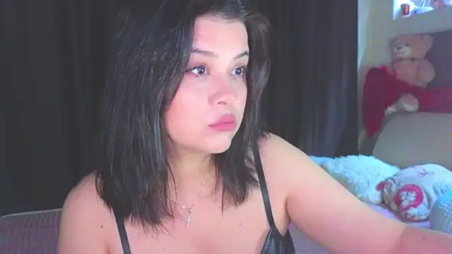 Snapshot of Malika_uAngel chatting on 02-07-26, 10:24 Malika uAngel online show from 02-07-26, 10:24