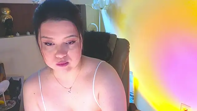 Snapshot of Malika_uAngel chatting on 04-20-26, 01:41 Malika uAngel online show from 04-20-26, 01:41