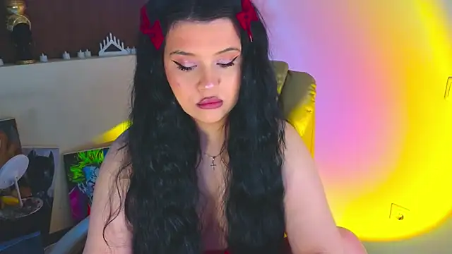 Snapshot of Malika_uAngel chatting on 04-25-26, 10:07 Malika uAngel online show from 04-25-26, 10:07