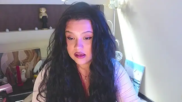 Snapshot of Malika_uAngel chatting on 06-11-26, 12:32 Malika uAngel online show from 06-11-26, 12:32