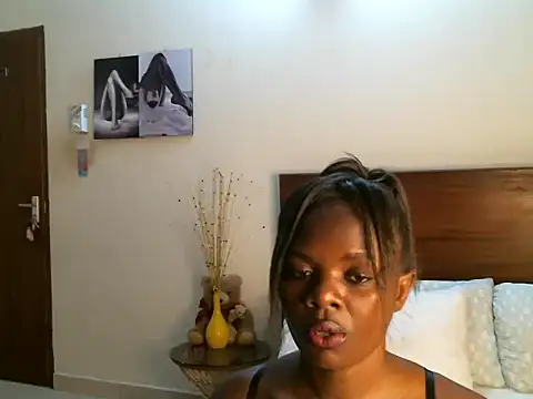 Snapshot of pay_tience chatting on 03-18-26, 02:15 pay tience online show from 03-18-26, 02:15