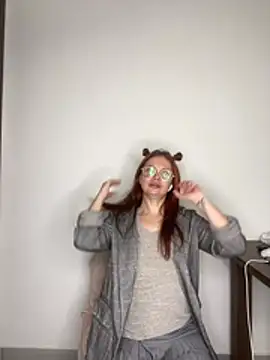 Snapshot of lovebellagrey chatting on 03-19-26, 01:48 lovebellagrey online show from 03-19-26, 01:48