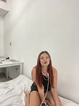 lovebellagrey online show from 05-09-26, 12:32
