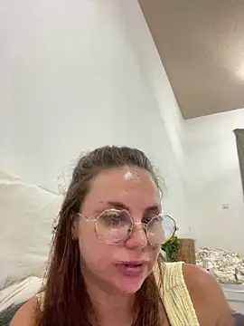 lovebellagrey online show from 05-24-26, 02:22